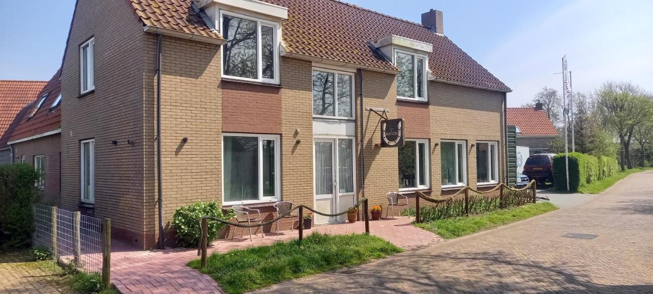 Pension Het Hoefijzer Buren  Esterno foto
